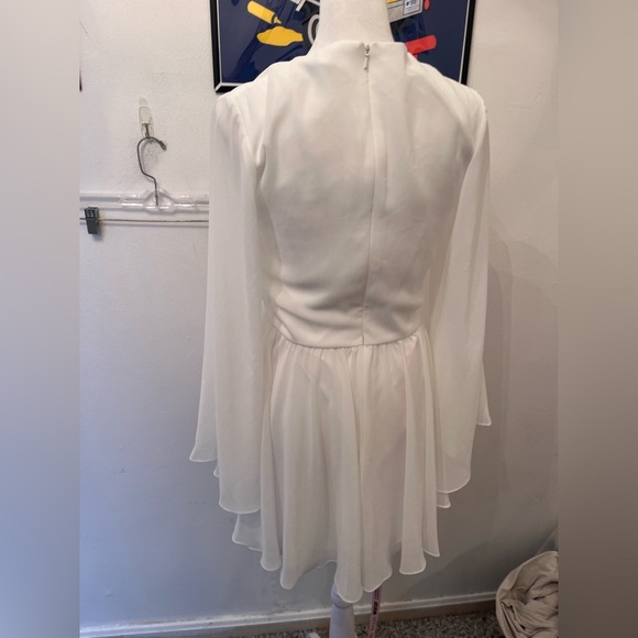 Ieena for Mac Duggal Angel Long Sleeve Chiffon Cocktail Dress White Size 4 NWT - Picture 6 of 8